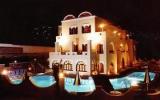 Hotel Griechenland Parkplatz: Blue Suites Hotel In Fira Mit 21 Zimmern Und 4 ...