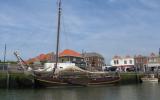 Hausboot Zeeland Heizung: Vrouwe Jannigje In Brouwershaven, Zeeland Für 8 ...