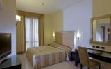 Hotel Italien: Grand Hotel Mediterraneo In Florence Mit 331 Zimmern Und 4 ...