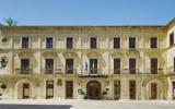 Hotel Lecce Parkplatz: 5 Sterne Patria Palace Hotel In Lecce , 67 Zimmer, ...