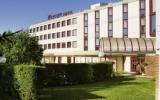 Hotel Rhone Alpes: 3 Sterne Mercure Lyon L'isle D'abeau In Villefontaine Mit ...