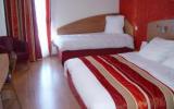Hotel Languedoc Roussillon: 2 Sterne Kyriad Nimes Ouest, 48 Zimmer, Gard, ...