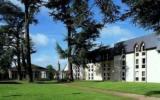 Hotel Ile De France: Mercure Parc Du Coudray In Le Coudray Montceaux Mit 125 ...