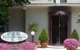 Zimmer Rimini Emilia Romagna: 3 Sterne Hotel Arcangelo In Rimini Mit 21 ...