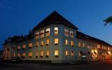 Hotel Heves Sauna: 4 Sterne Hotel Korona In Eger, 14 Zimmer, ...