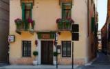 Hotel Verona Venetien Parkplatz: 2 Sterne Hotel Al Castello In Verona Mit 8 ...