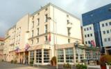 Hotel Rhone Alpes: 2 Sterne Inter-Hotel Central Parc In Oyonnax Mit 50 ...