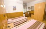 Zimmeraragonien: Hostal Lizana In Huesca Mit 19 Zimmern Und 1 Stern, Aragonien, ...