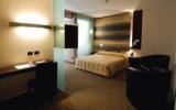 Hotel Italien Internet: 3 Sterne Glam Hotel In Soncino Mit 54 Zimmern, ...