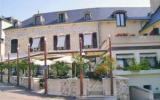Hotel Burgund Parkplatz: Logis Au Vieux Morvan In Chateau Chinon Mit 23 ...