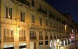 Hotel Torino Piemonte: 4 Sterne Town House 70 Suite Hotel In Torino, 48 Zimmer, ...