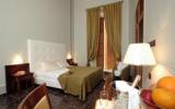 Zimmer Kampanien: Le Stanze Del Vicerè Boutique Hotel In Naples Mit 6 Zimmern, ...