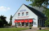 Hotel Ancenis Parkplatz: Logis De La Loire In Ancenis Mit 42 Zimmern Und 2 ...
