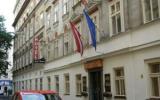 Hotel Wien Wien: 3 Sterne Hotel Graf Stadion In Vienna Mit 39 Zimmern, Wien Und ...