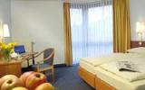 Hotel Nordrhein Westfalen: Concorde Hotel Ascot In Düsseldorf Mit 27 ...