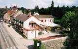 Hotel Burgund Parkplatz: Les Fleurs In Pontaubert - Avallon Mit 7 Zimmern Und 2 ...