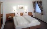 Hotel Deutschland Solarium: 3 Sterne Schladitzer Hof In Rackwitz, 40 Zimmer, ...