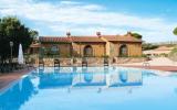 Ferienanlage Toscana Sauna: Relais I Piastroni: Anlage Mit Pool Für 4 ...