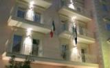 Hotel Vieste Puglia: 4 Sterne Palace Hotel Vieste Mit 50 Zimmern, Adriaküste ...