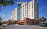 Hotel London Ontario Parkplatz: 3 Sterne Radisson Hotel & Suites London In ...