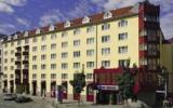 Hotel München Bayern Solarium: 4 Sterne Tryp München In München Mit 201 ...