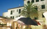 Hotel Spanien: 3 Sterne Hotel El Castell In Sant Boi Del Llobregat Mit 48 ...