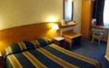 Hotel Frankreich: 2 Sterne Kyriad Bourg En Bresse Centre, 47 Zimmer, ...