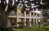 Hotel Usa Whirlpool: 3 Sterne Colonial Beach Inn In Santa Barbara ...