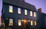 Zimmer Newport Rhode Island: The Cleveland House In Newport (Rhode Island), ...