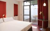Hotel Katalonien Whirlpool: Ciutat Vella In Barcelona Mit 40 Zimmern Und 3 ...