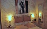Hotel Frankreich: Hôtel Le Petit Castel In Juan Les Pins Mit 16 Zimmern Und 3 ...