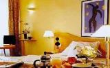 Hotel Frankreich: 2 Sterne Kyriad Annecy Centre Mit 24 Zimmern, Haute-Savoie, ...