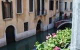 Hotel Italien: 2 Sterne Hotel Alla Fava In Venice Mit 15 Zimmern, Adriaküste ...