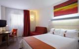 Hotel Spanien: 3 Sterne Holiday Inn Express Vitoria, 85 Zimmer, Baskenland, ...