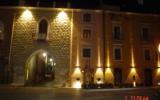 Hotel Puglia Parkplatz: 2 Sterne Residenza Di Federico Ii In Lucera (Foggia) ...
