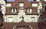 Hotel Deauville Basse Normandie Parkplatz: 5 Sterne Normandy Barrière In ...