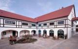 Hotel Sachsen Anhalt: Landhotel Albrechtshof In Düsedau Mit 34 Zimmern Und 4 ...