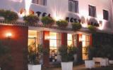 Hotel Frankreich: 2 Sterne Inter-Hotel Le Chapon Fin In Moissac Mit 22 Zimmern, ...