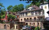 Hotel Mespelbrunn: Schlosshotel Mespelbrunn Mit 41 Zimmern Und 4 Sternen, ...