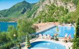 Ferienanlage Gardasee: La Limonaia: Anlage Mit Pool Für 4 Personen In Limone ...