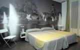 Hotel Spanien: 1 Sterne Hotel Curious In Barcelona, 20 Zimmer, Katalonien, ...