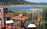Neu renoviertes Ferienwohnungen mit grosser Terrasse und panoramischer Seeblick auf Andalusischen Landhaus im Seengebiet von Mal
