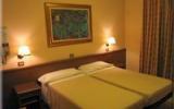 Hotel Italien: 3 Sterne Hotel San Pellegrino In Spilamberto (Modena) Mit 49 ...