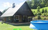 Ferienhaustrautenau: Ferienhaus Am Wald Mit Pool 