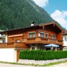 Ferienhaus Mayrhofen Tirol Stereoanlage: Chalet Coral 