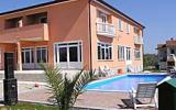 Ferienwohnung Porec: Ferienwohnung Mit Pool, Klimaanlage Und Sat-Tv 