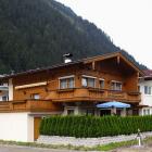 Ferienhaus Mayrhofen Tirol Heizung: Chalet Koral 