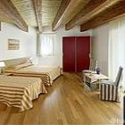 Ferienwohnungvenetien: Ferienwohnung Mit 50 M Strandentfernung 