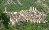 Ferienhaus Italien: House With Garden In A Medieval Village In A National Park 