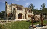 Ferienvilla Paphos: Rustikale Luxusvilla Aus Stein Mit 4 Schlafzimmern 